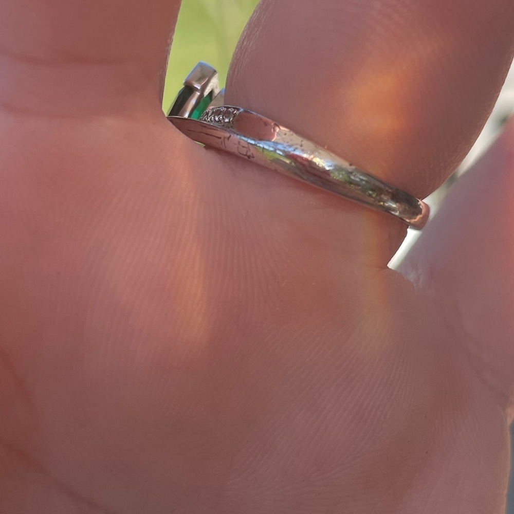 Emerald Ring - Picture 8 of 11